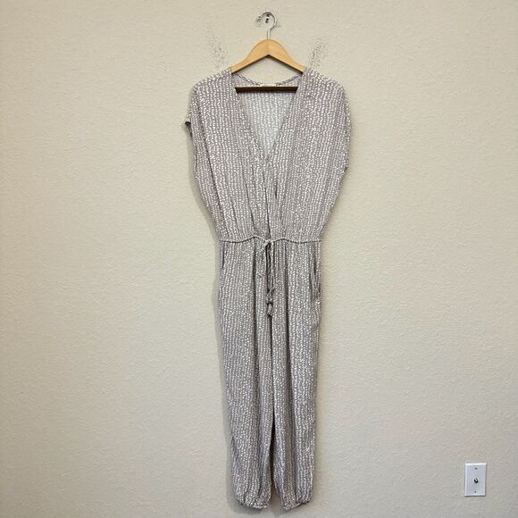 DRESS FORUM Pebble Print Jumpsuit in Gray - Picture 1 of 14